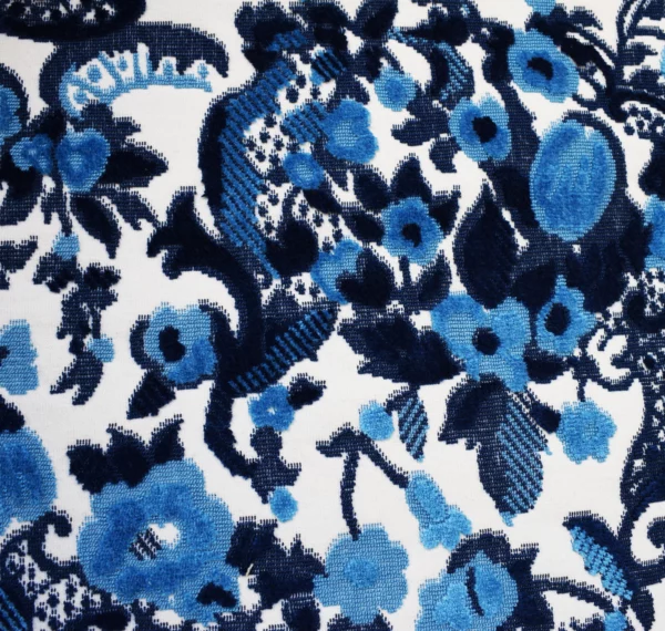 Blue Floral De Gênes Velvet Fabric